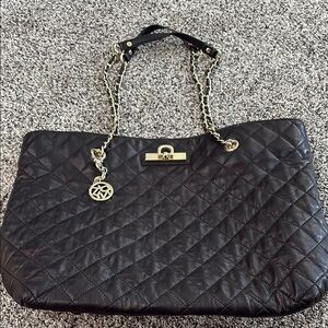 DKNYC Black Shoulder Bag with Sleek Design